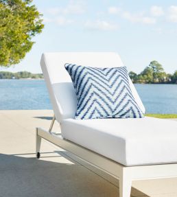 Aliso Fabric by Thibaut Onyx