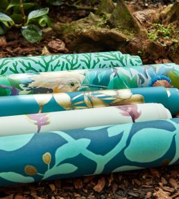 Ardisia Wallpaper by Harlequin Soft Focus / Oyster / Gold