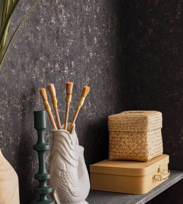 Benton Uni Metallic Wallpaper by Caselio Noir cuivre