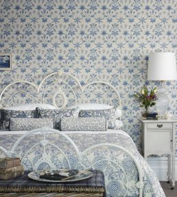 Daisy Wallpaper by Morris & Co Artichoke/Plaster