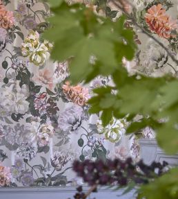 Delft Flower Grande Wallpaper by Designers Guild Tuberose
