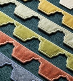 Dorset Velvet Scallop Trimming by Samuel & Sons Porcelain
