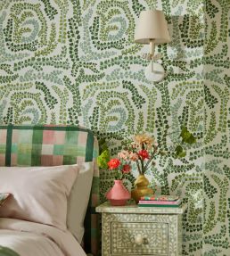 Fayola Wallpaper by Harlequin Clover / Chalk