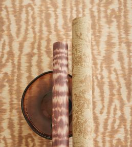 Liquid Wave Wallpaper by Eijffinger Beige / Sand