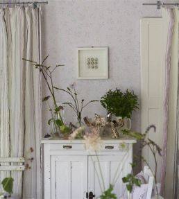 Meadow Leaf Wallpaper by Designers Guild Alabaster