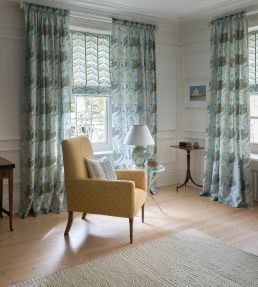 Merlesham Fabric by Nina Campbell Ivory