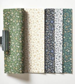 Myosotis Wallpaper by Casadeco Bleu Marine / Blanc