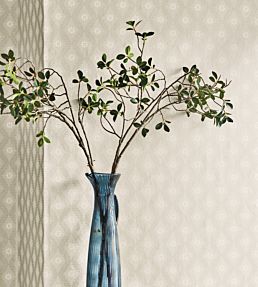 Witney Daisy Wallpaper by Sanderson Linen