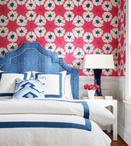 Sunburst Wallpaper by Thibaut Navy