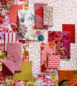 Wiggle Wallpaper by Harlequin Carnelian/Rose Quartz